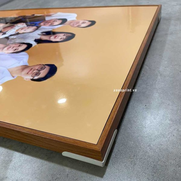 ảnh Cưới Khung Gỗ Nổi Màu Nâu
