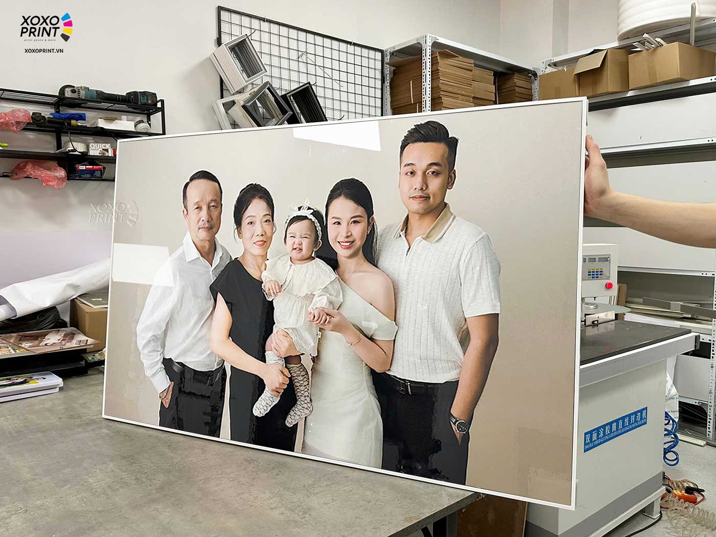 ảnh Gia đình Khung Gỗ Nổi Trắng